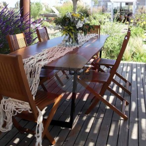 Mesa de Madera con Borde Vivo